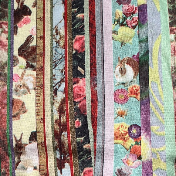 Paul Smith mainline for children’s girls sz 3/4 rabbits & roses stripe top - Picture 7 of 8